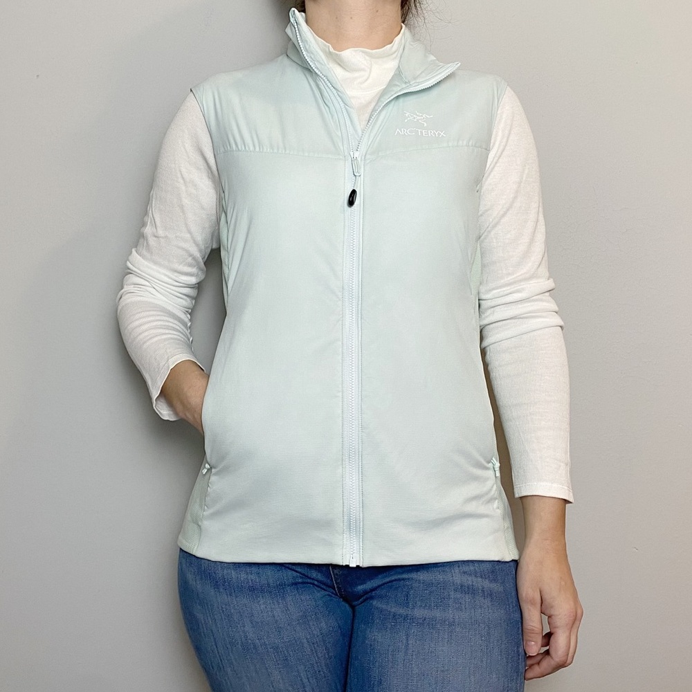 Arcteryx Atom LT Vest in Dew Drop - Picture 3 of 14